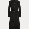 Abrigos negros de doble cara con raya diplomática de Ralph Lauren para mujer Abrigos negros de doble cara con raya diplomática de Ralph Lauren para mujer