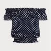 Blusa Ralph Lauren azul marino con hombros descubiertos y lunares para mujer Blusa Ralph Lauren azul marino con hombros descubiertos y lunares para mujer
