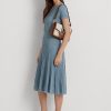Bolso mediano de lona a rayas Ralph Lauren para mujer, color tostado/azul marino Bolso mediano de lona a rayas Ralph Lauren para mujer, color tostado/azul marino