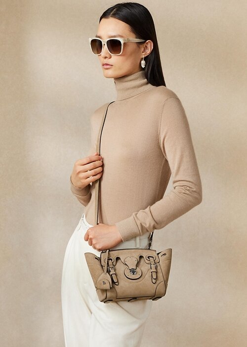 Bolso Ralph Lauren Ricky 18 de ante de becerro suave para mujer en color miel pálido Bolso Ralph Lauren Ricky 18 de ante de becerro suave para mujer en color miel pálido