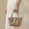 Bolso Ralph Lauren Ricky 18 de ante de becerro suave para mujer en color miel pálido Bolso Ralph Lauren Ricky 18 de ante de becerro suave para mujer en color miel pálido