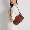 Bolsos de hombro pequeños Maddy de cuero tejido Ralph Lauren para mujer de Lauren Tan Bolsos de hombro pequeños Maddy de cuero tejido Ralph Lauren para mujer de Lauren Tan