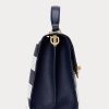 Bolsos tipo satchel medianos Farrah de piel a rayas Ralph Lauren para mujer, con diseño refinado en azul marino y blanco Bolsos tipo satchel medianos Farrah de piel a rayas Ralph Lauren para mujer, con diseño refinado en azul marino y blanco