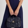 Bolsos tipo satchel medianos Farrah de piel acolchada Ralph Lauren para mujer en azul marino refinado