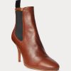 Botas de tacón bajo Ralph Lauren de piel de becerro vachetta marrón para mujer Botas de tacón bajo Ralph Lauren de piel de becerro vachetta marrón para mujer