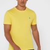 Camisetas Ralph Lauren amarillas de cuello redondo con logo en el pecho para hombre Camisetas Ralph Lauren amarillas de cuello redondo con logo en el pecho para hombre