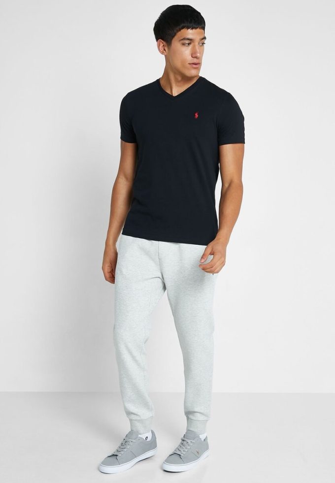 Camisetas Ralph Lauren Essential con cuello en V para hombre, color negro