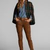 Pantalones cargo ajustados de cuero marrón Ralph Lauren para mujer Pantalones cargo ajustados de cuero marrón Ralph Lauren para mujer