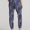 Pantalones deportivos Ralph Lauren con estampado de bandana para mujer en azul marino Pantalones deportivos Ralph Lauren con estampado de bandana para mujer en azul marino