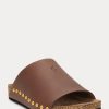 Sandalias Ralph Lauren de piel de becerro con remaches marrones para mujer Sandalias Ralph Lauren de piel de becerro con remaches marrones para mujer