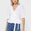 Tops blancos con detalle de volantes de Ralph Lauren para mujer Tops blancos con detalle de volantes de Ralph Lauren para mujer