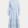 Vestido Ralph Lauren azul claro con bordado de ojales para mujer Vestido Ralph Lauren azul claro con bordado de ojales para mujer