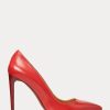Zapatos de tacón Ralph Lauren Celia de piel de becerro en color rojo oscuro para mujer Zapatos de tacón Ralph Lauren Celia de piel de becerro en color rojo oscuro para mujer