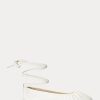 Zapatos planos con cordones de piel de napa Ralph Lauren Cecilia para mujer en color crema Zapatos planos con cordones de piel de napa Ralph Lauren Cecilia para mujer en color crema