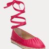 Zapatos planos con cordones de piel napa Ralph Lauren Cecilia para mujer en color fucsia Zapatos planos con cordones de piel napa Ralph Lauren Cecilia para mujer en color fucsia
