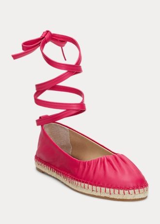 Zapatos planos con cordones de piel napa Ralph Lauren Cecilia para mujer en color fucsia Zapatos planos con cordones de piel napa Ralph Lauren Cecilia para mujer en color fucsia